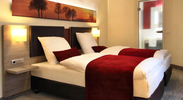 Hotel Gasthaus Zur Krone, 予約 ホテル Alfter ノルトライン・ヴ​​ェストファーレン州
