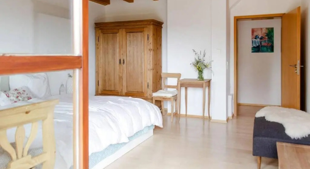Апартаменты 4-Zimmer-Ferienwohnung Bienenstock