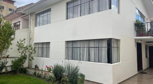 Casa 2 Pisos 100  Funcional En Cuenca Garantizado, Rezerwuj Hotel Hotele w Cuenca z parkingiem, Parking