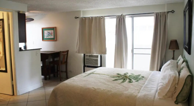 Renovated Private Kuhio Village 708A Studio - 2 min Walk 2 the Beach!, Boek Hotel Waikiki 