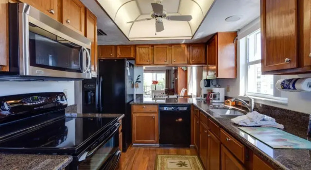 Royal Pelican 321 by Vacation Rental Pros