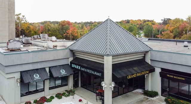 Clarion Hotel BWI Airport Arundel Mills, Reserva ahora Hotel Hoteles en Hanover con piscina, Piscina