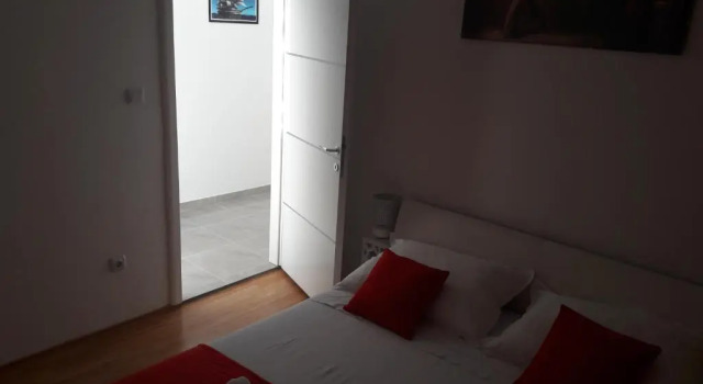 Apartment Nina, Prenota Appartamento Hotel a Croatian Islands con parcheggio, Parcheggio