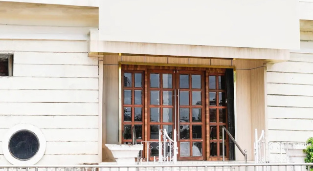 Super Townhouse Oak Vashi