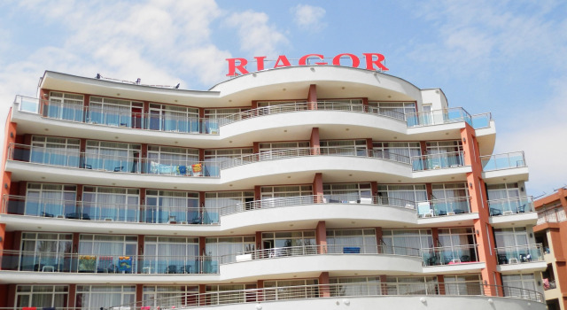 Hotel RIAGOR - ALL INCLUSIVE, Забронировать Отель Отели Солнечного берега с бассейном, рядом с Клуб GRAND, Бассейн