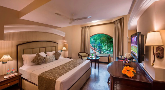 Lords Inn Vadodara, Buchen Sie Hotel Hotels in Gujarat mit Parkplatz, Parkplätze