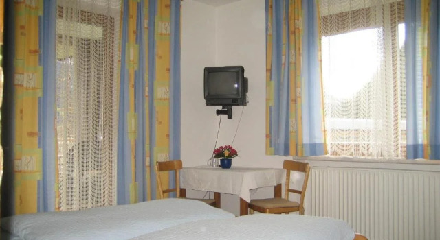 Gästehaus Fahringer, Rezervovat Hotel Hotely v Tyrolsko se snídaní, Snídaně