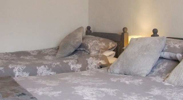 Coach Guest House, Забронировать Гостевой дом Тенби Пембрукшир