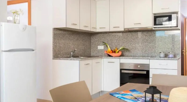 Четырёхместные апартаменты c 1 комнатой с балконом Apartaments Condado by Marsol