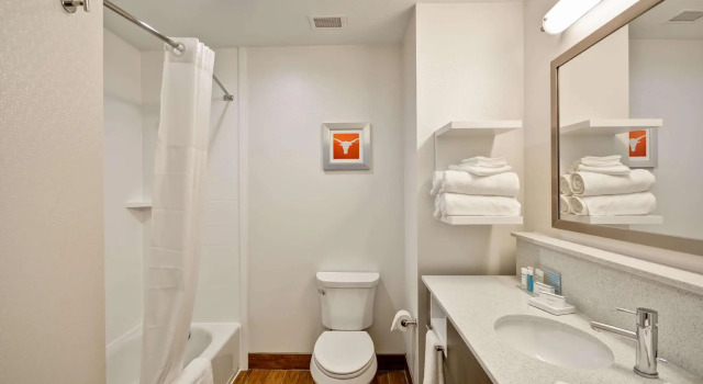 Четырёхместный номер Standard Hampton Inn Kyle