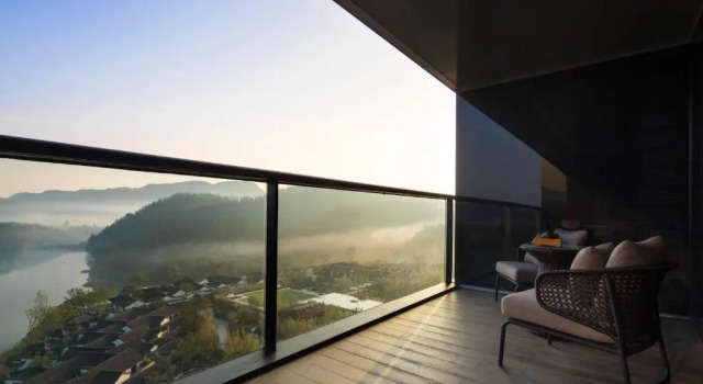 Люкс с видом на озеро Banyan Tree Anji