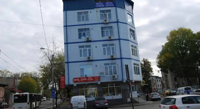 Hotel Litovoi Central, Забронировать Отель Отели Бухареста с парковкой, рядом с Штефан чел Маре, Парковка