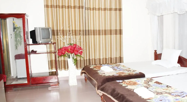 Thuy Lan Hotel, Забронировать Отель Далат Ламдонг, рядом с Linh Son Pagoda