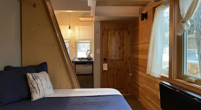 WeeCasa Tiny Home Resort, Забронировать Курортный отель Лайонс Rocky Mountain National Park
