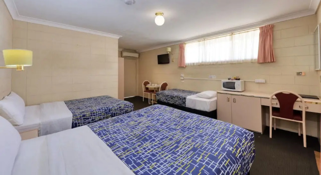Семейный номер Standard с балконом Cootamundra Gardens Motel