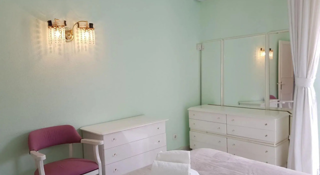 Tasteful Apartment in Fuengirola With Patio, Забронировать Апартаменты/квартира Апартаменты Фуэнхирола, рядом с Salon Varietes Theatre, Апартаменты/квартира