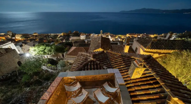 Victorias House in Monemvasia Castle, Prenota Hotel Malvasia 