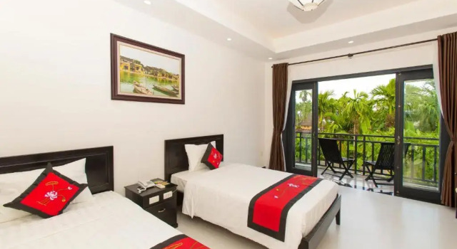 Трёхместный номер Standard с видом на бассейн Hoi An Hideaway Villa