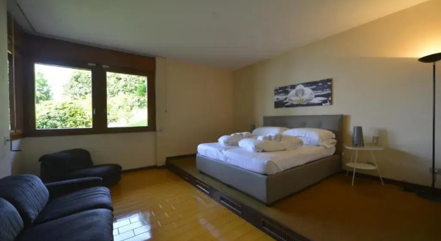 Holiday Garda Villa Dolcelago Lake Front, Buchen Sie Villa Villen in Brescia, Villa