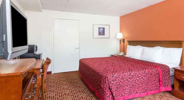 Двухместный номер Standard Days Inn by Wyndham Fredericksburg North