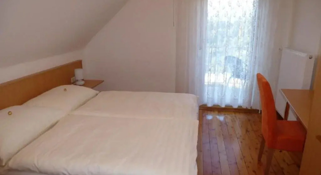 Appartements Kronig, Забронировать Апартаменты/квартира Отели Пёрчах-ам-Вёртерзе с парковкой, рядом с Congress Center Wörthersee, Парковка