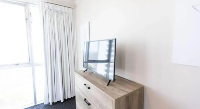 Апартаменты с видом на озеро Towers of Chevron - Private Apartments - Hosted by Coastal Letting Co