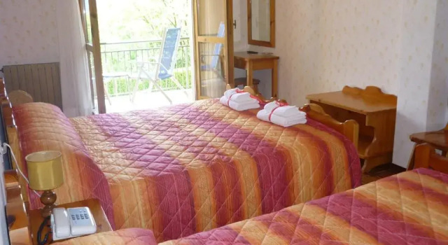Трёхместный номер Standard с видом на озеро Residence Hotel Maxi