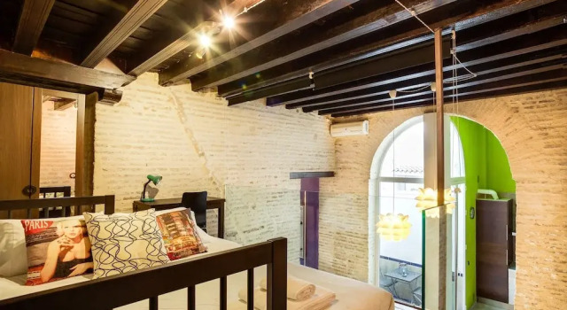 Eva Recommends Modern Convent SXVIII, Забронировать Отель Старый город Севилья, рядом с La Torre de Don Fadrique