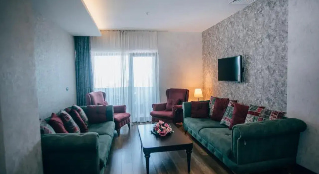 Люкс с 2 комнатами с балконом и с видом на море Life Point Hotel