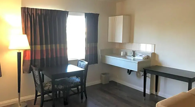 Двухместная студия Manhattan Inn & Suites