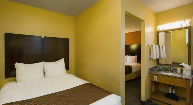 Четырёхместный номер Standard Best Western Durango Inn & Suites