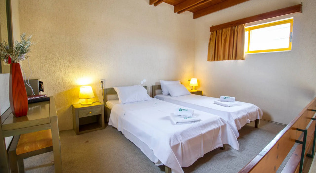 Lycasti Maisonettes, Book Hotel Tavronitis West Crete