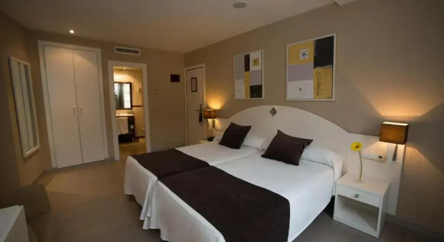 Двухместный номер Standard Hotel Torico Plaza
