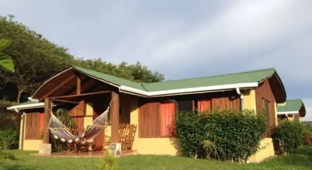 Четырёхместный полулюкс Rinconcito Lodge