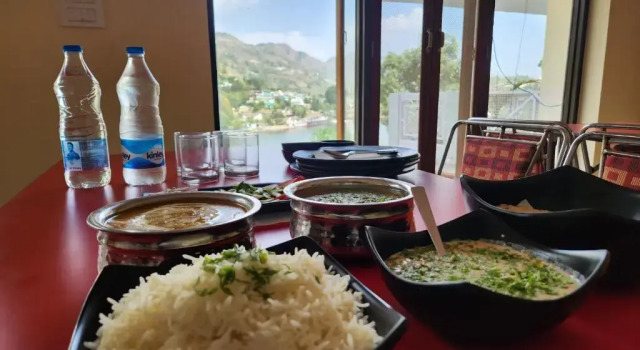Hotel Lake Paradise Inn, Rezervovat Hotel Nainital Uttarakhand