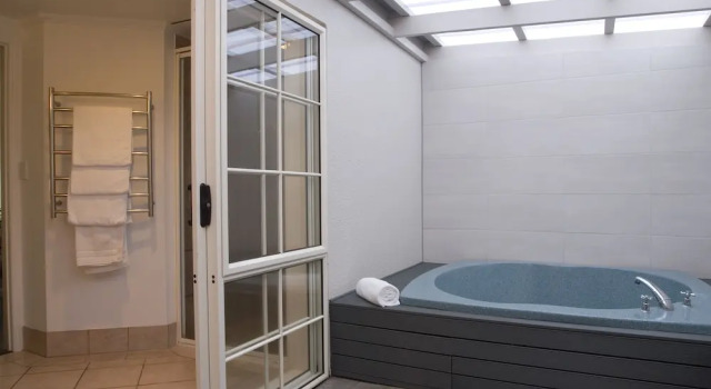 Семейный люкс c 1 комнатой Silver Fern Rotorua Suites & Spa
