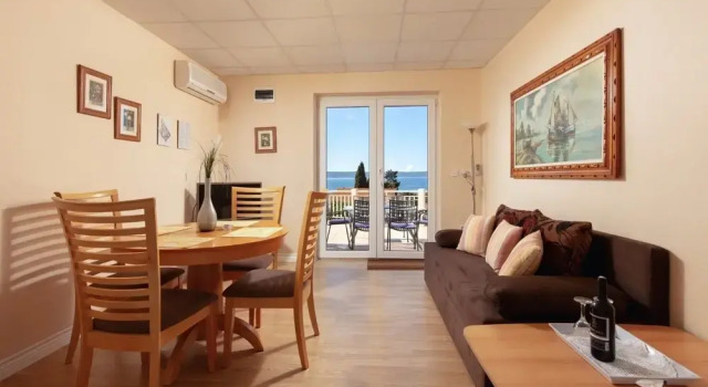 Rajna - 100 m From sea - A2 Veliki