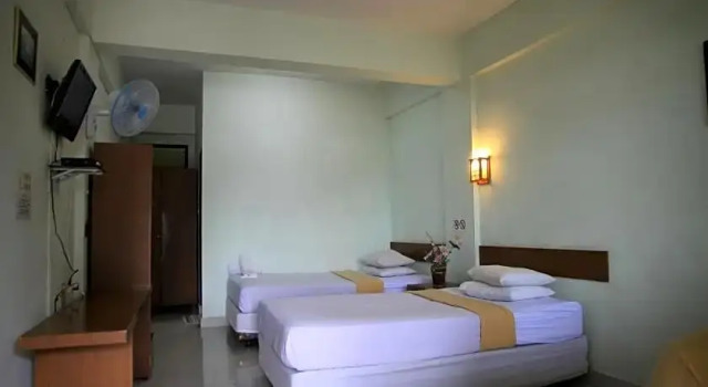 Pandu Lakeside Parapat Hotel, Rezerwuj Hotel Parapat Sumatra