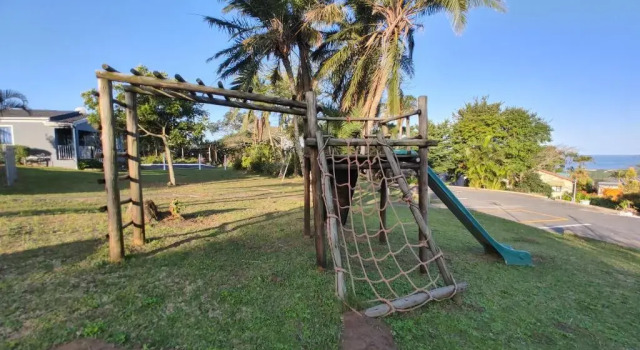 Коттедж c 1 комнатой Cozy beach cottage with communal pool