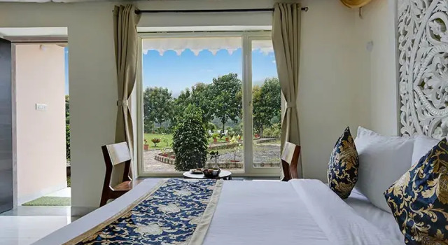 Kavish Holiday Hill Resort N Spa, Rezervovat Lázně / Resort Udajpur Rajasthan