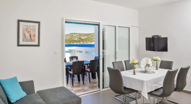 Apartments Bisernica, Забронировать Апартаменты/квартира Отели Рогозница с бассейном, Бассейн