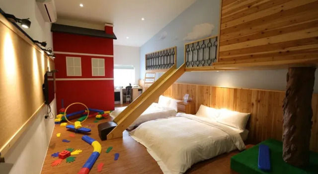 Snail Pets Homestay, Забронировать Отель Отели Тайнань с парковкой, рядом с Муниципальный стадион Тайнаня, Парковка