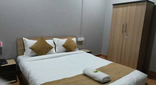 Номер Economy Hotel Pohor Regency Near Kamakhya Foot Bridge