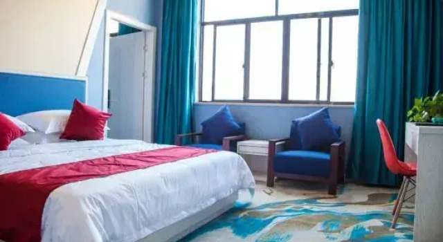 Люкс Deluxe Holiday Inn