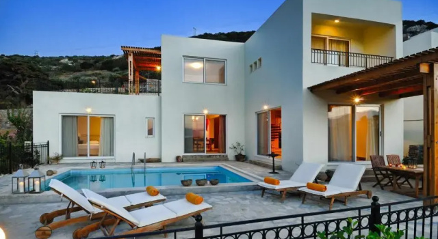 Вилла Spacious villa with private pool and sea view, just 150 meters from the sea