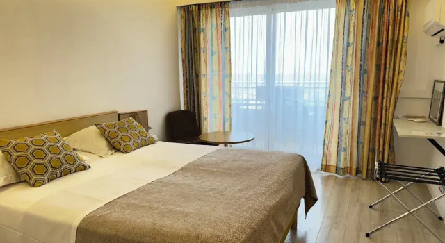 Трёхместный номер Standard с видом на город Hotel Panorama