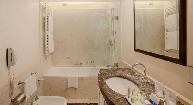 Standard Doppel Zimmer NH Palermo