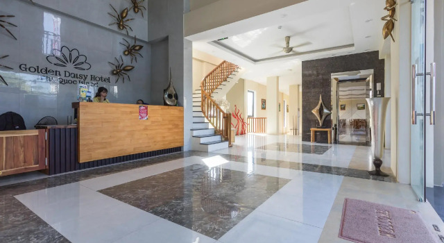 Golden Daisy Hotel