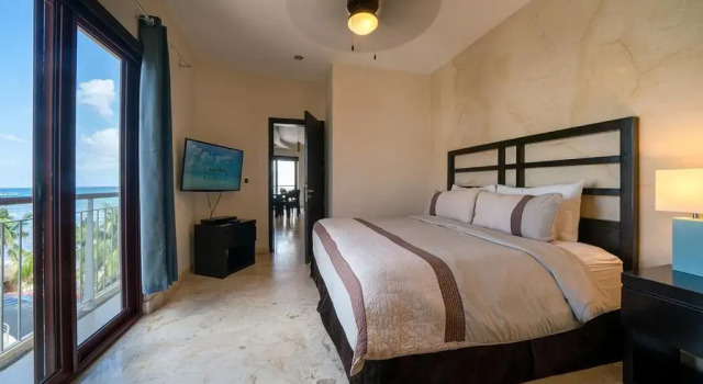 Condo Surf 407 - Beachfront Oceanview 1 Bedroom Condo Rental - at El Faro condos, Prenota Hotel Hotel a Quintana Roo con parcheggio, Parcheggio
