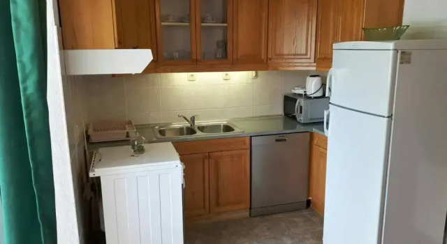Апартаменты Lovely 2-bedroom Apartment in Poljica